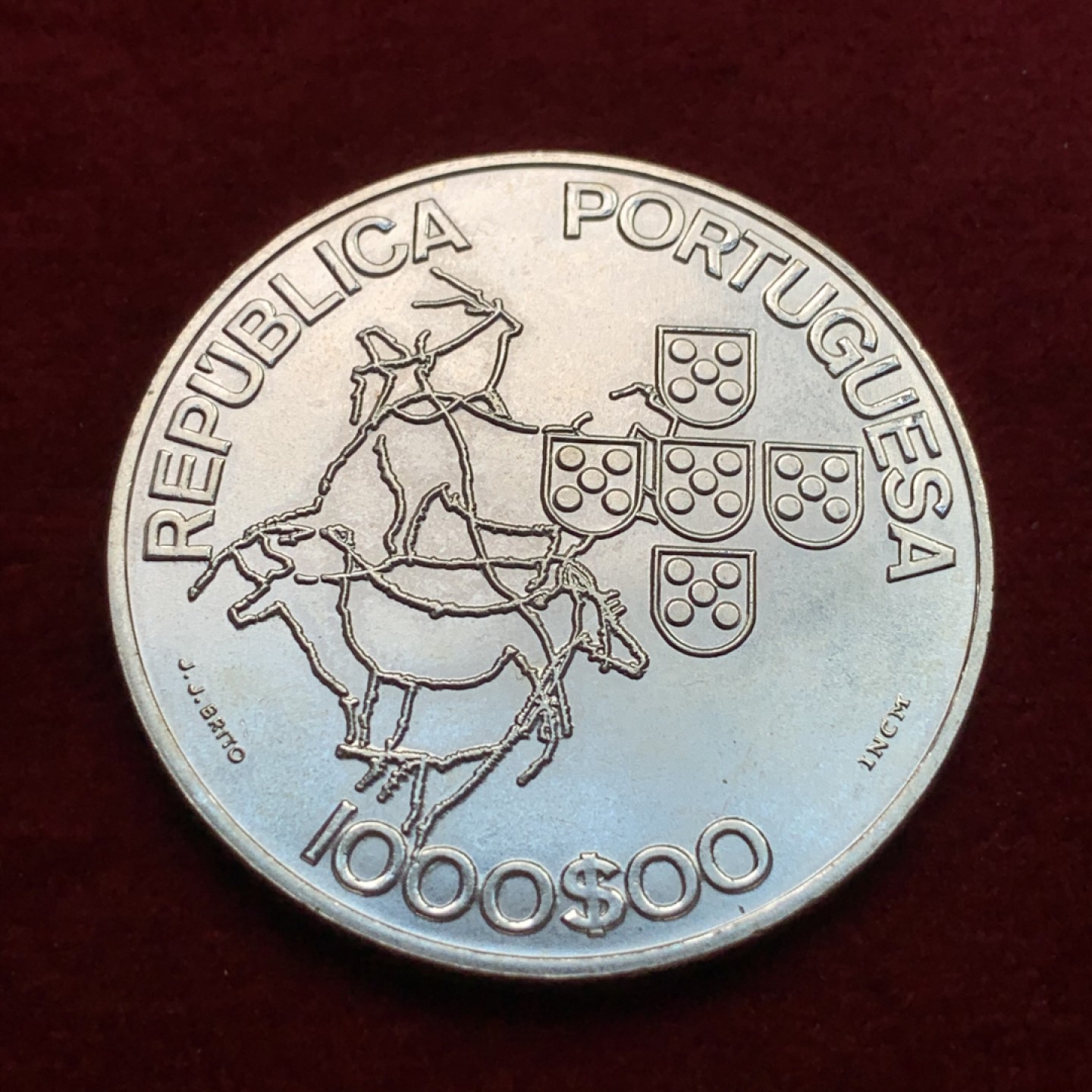 《竞宝斋》第102场-本周四 套币裸币专场（全场不限金额包邮） 葡萄牙 2000年担任欧盟轮值主席国克朗型 纪念大银币 Silver (.500) • 27 g • ⌀ 40 mm