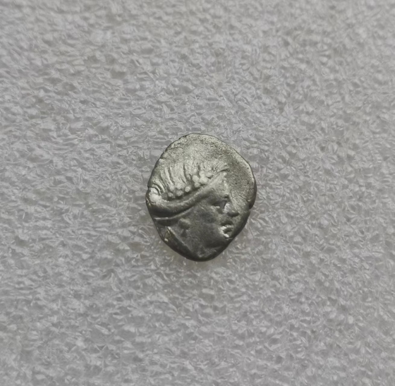 瓶子🏺第60期拍卖会 古希腊公元前3世纪-公元前2世纪优卑亚岛西斯底亚仙女“水泽仙女”头像银币
