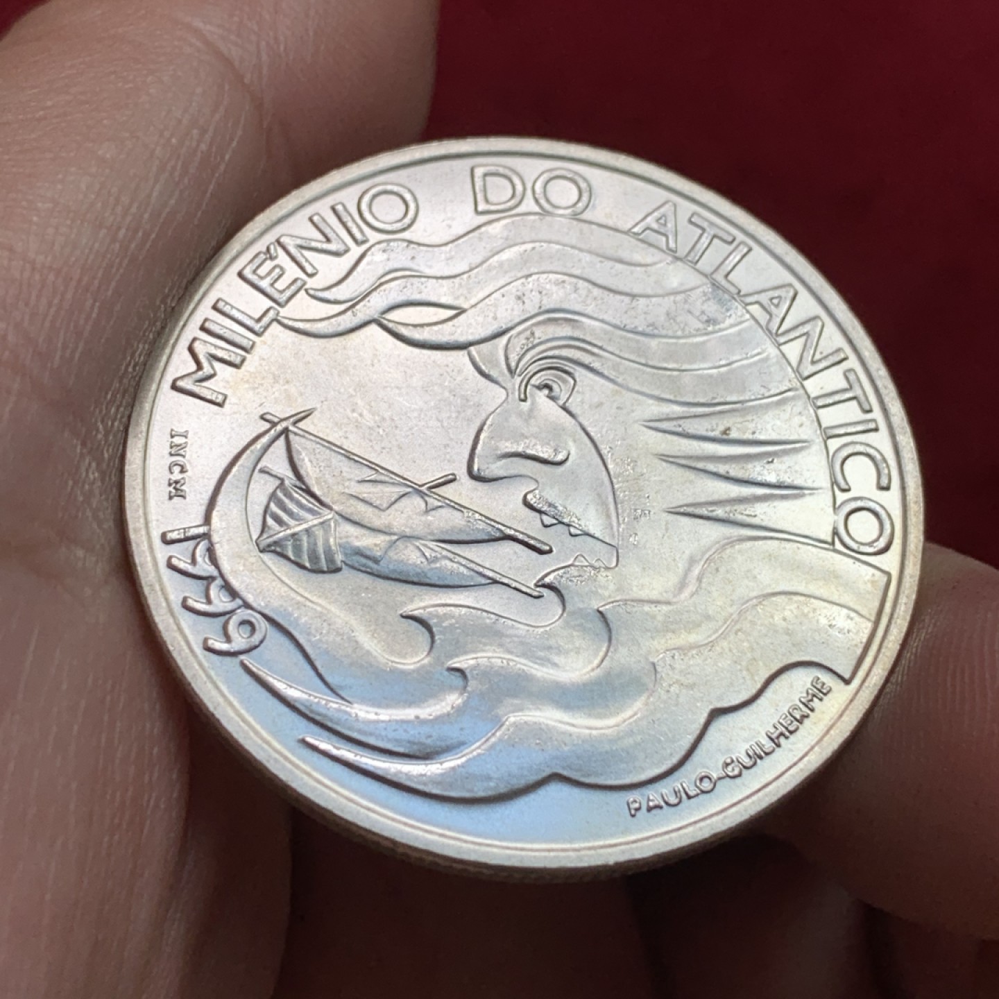 《竞宝斋》第102场-本周四 套币裸币专场（全场不限金额包邮） 葡萄牙1999年大西洋航行1000埃斯库多克朗型纪念大银币 Silver (.500) • 27 g • ⌀ 40 mm