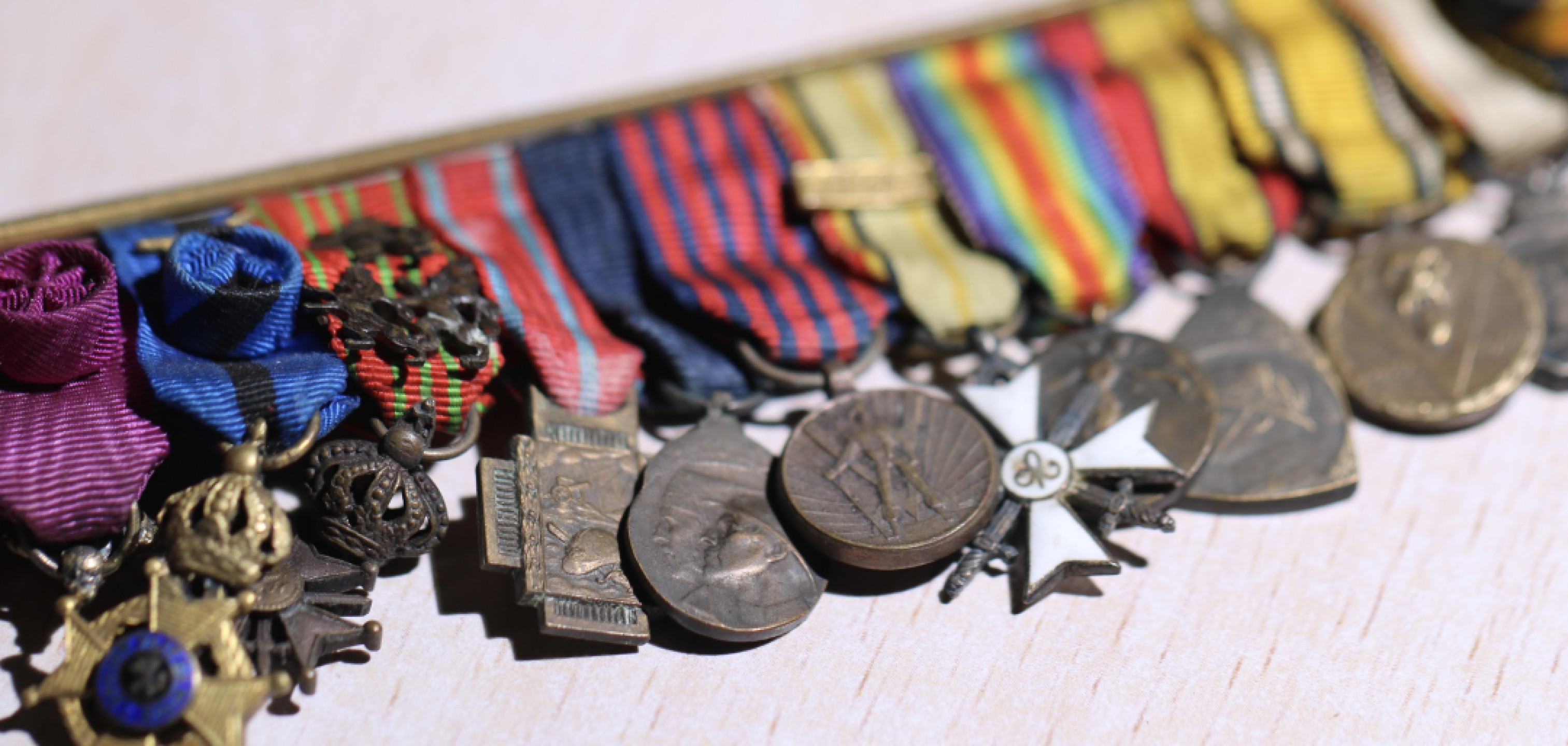 大猫徽章拍卖第204期  一战迷你章一组十三枚 精致