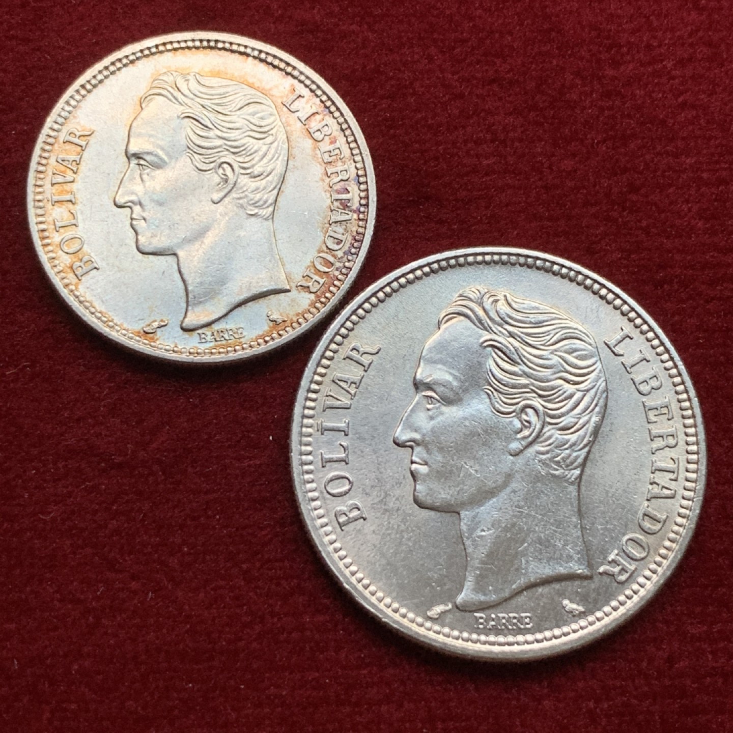 《竞宝斋》第102场-本周四 套币裸币专场（全场不限金额包邮） 委内瑞拉 1960年 1和2B银币一对  非常漂亮