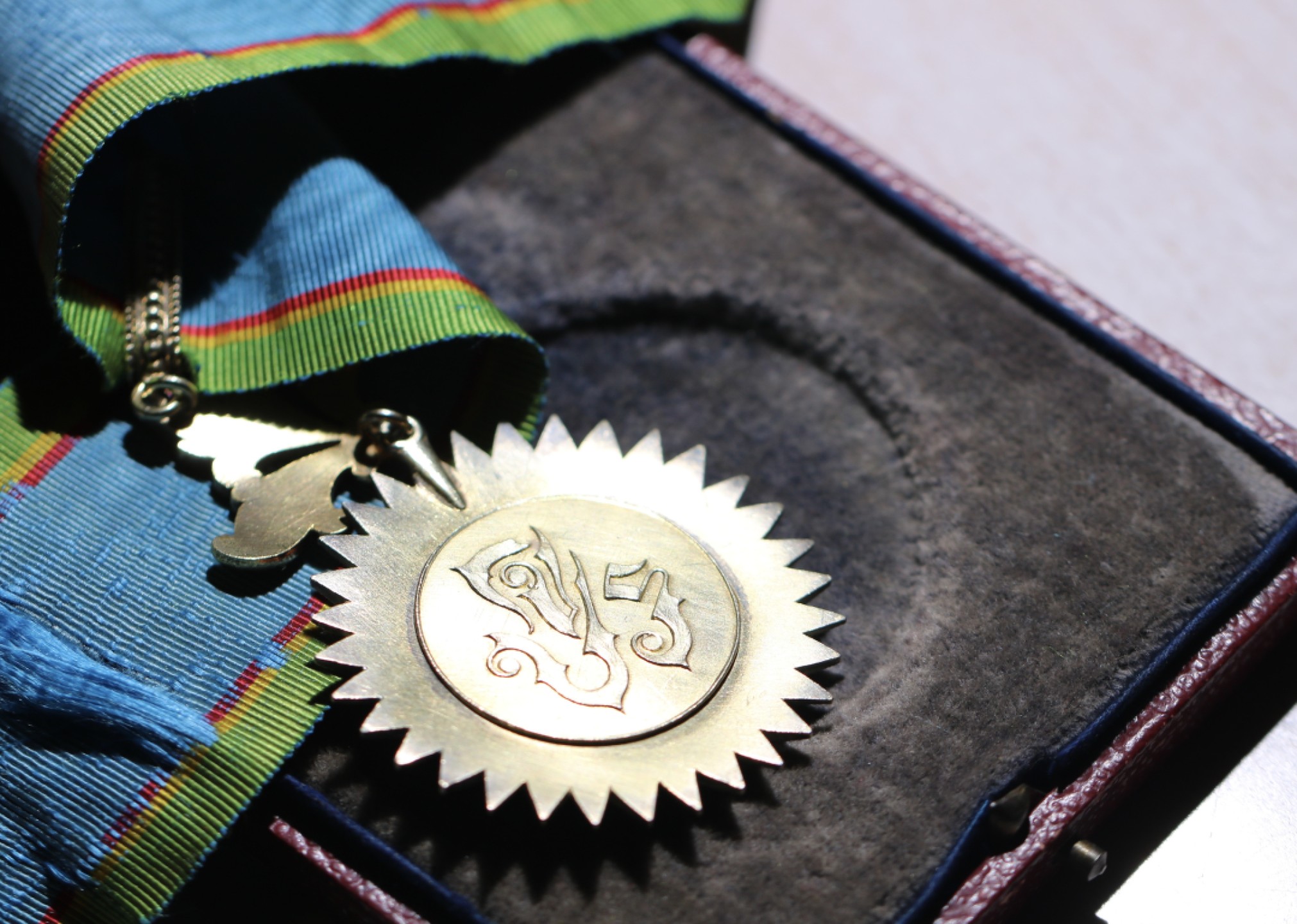 大猫徽章拍卖第204期  泰国早期指挥官级皇冠颈绶