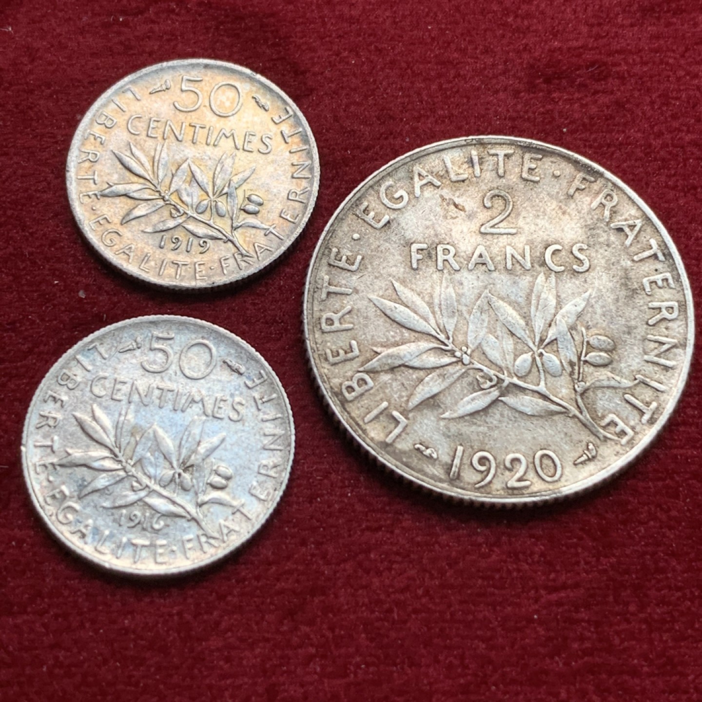 《竞宝斋》第102场-本周四 套币裸币专场（全场不限金额包邮） 法国 播种女神银币3枚一组 1916年50分一枚 1919年50分一枚 1920年2法郎一枚
