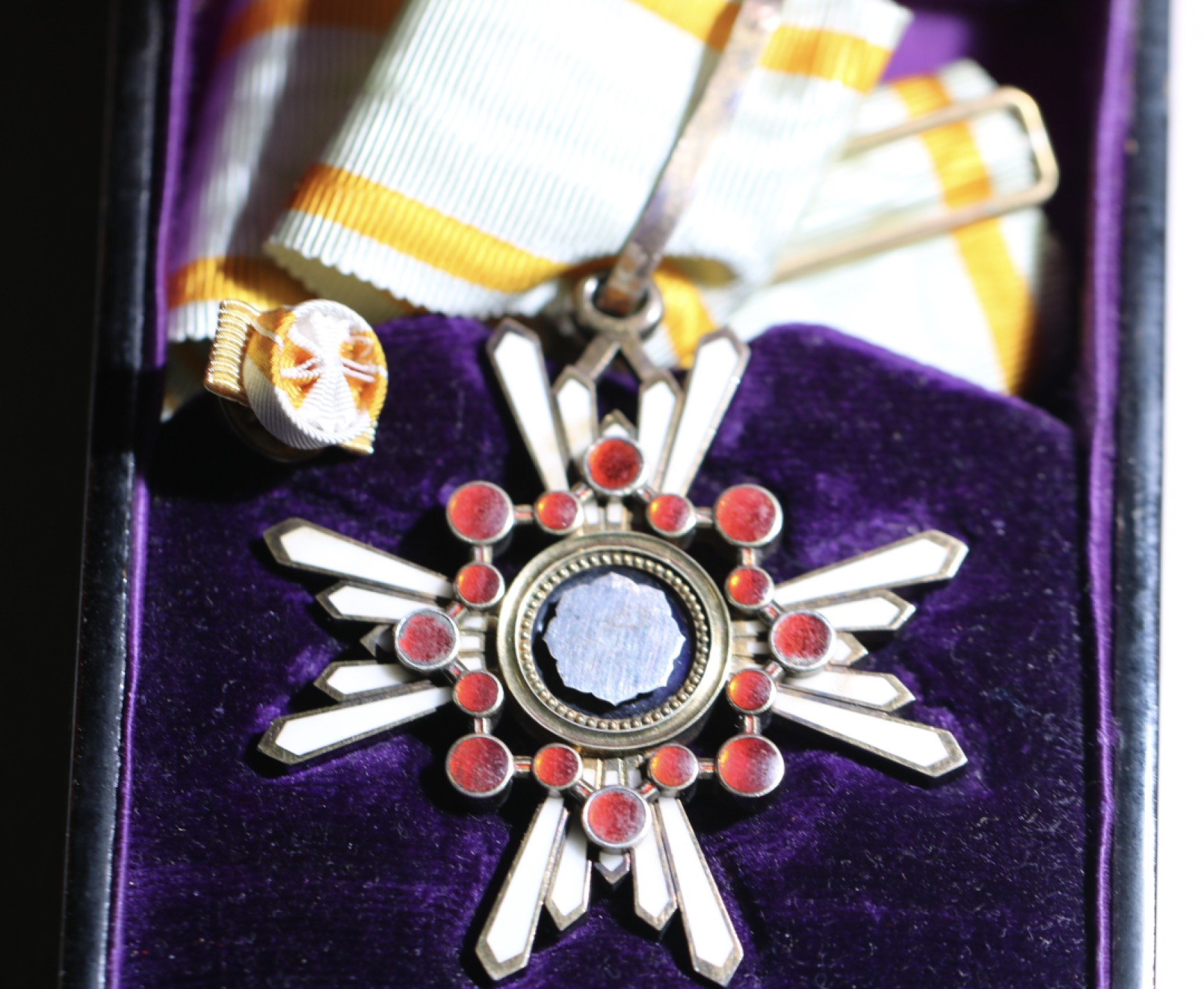 大猫徽章拍卖第204期  三等瑞宝章 原盒