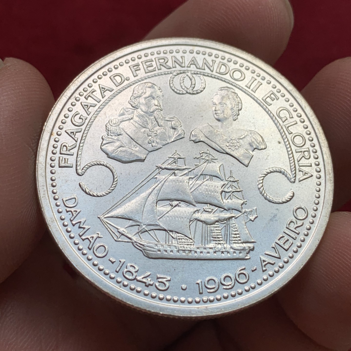《竞宝斋》第102场-本周四 套币裸币专场（全场不限金额包邮） 葡萄牙1996年费尔南多二世护卫舰1000埃斯库多克朗型纪念大银币 Silver (.500) • 28 g • ⌀ 40.00 mm