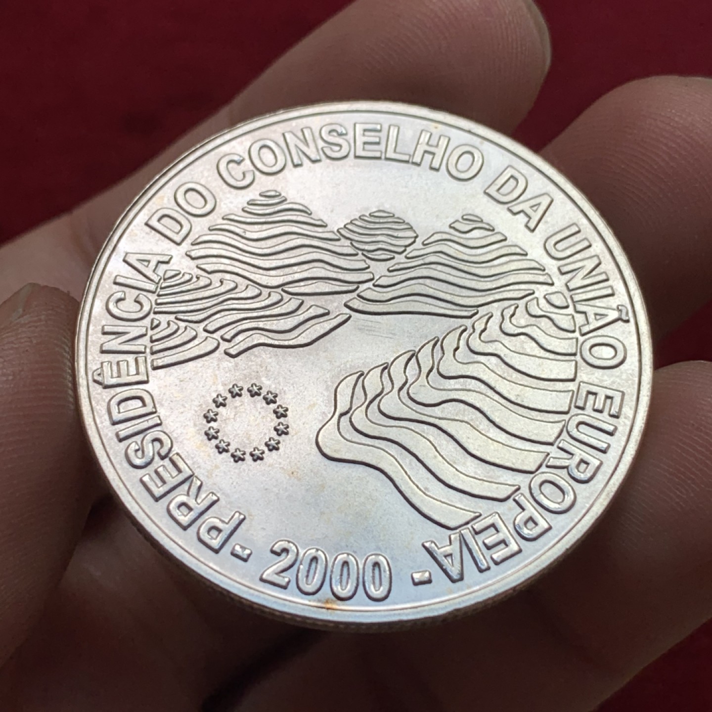 《竞宝斋》第102场-本周四 套币裸币专场（全场不限金额包邮） 葡萄牙 2000年担任欧盟轮值主席国克朗型 纪念大银币 Silver (.500) • 27 g • ⌀ 40 mm