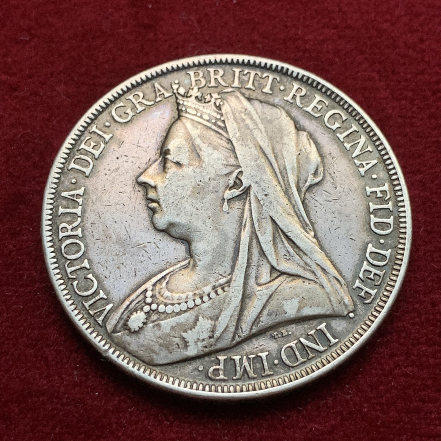 《竞宝斋》第102场-本周四 套币裸币专场（全场不限金额包邮） 英国1898年LXII 维多利亚披纱马剑 1克朗大银币 老包浆很漂亮