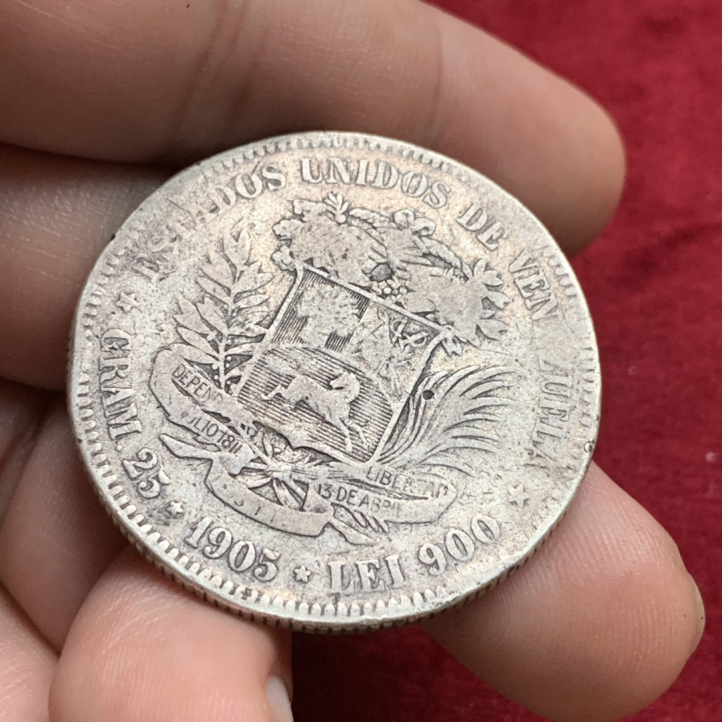 《竞宝斋》第102场-本周四 套币裸币专场（全场不限金额包邮） 1905年委内瑞拉5玻利瓦尔银币 流通品相 有磕有伤