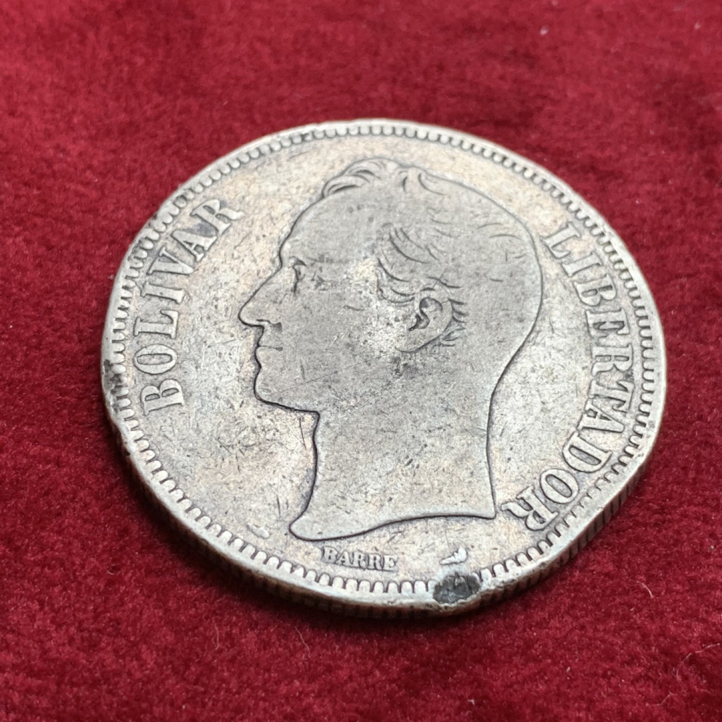 《竞宝斋》第102场-本周四 套币裸币专场（全场不限金额包邮） 1905年委内瑞拉5玻利瓦尔银币 流通品相 有磕有伤