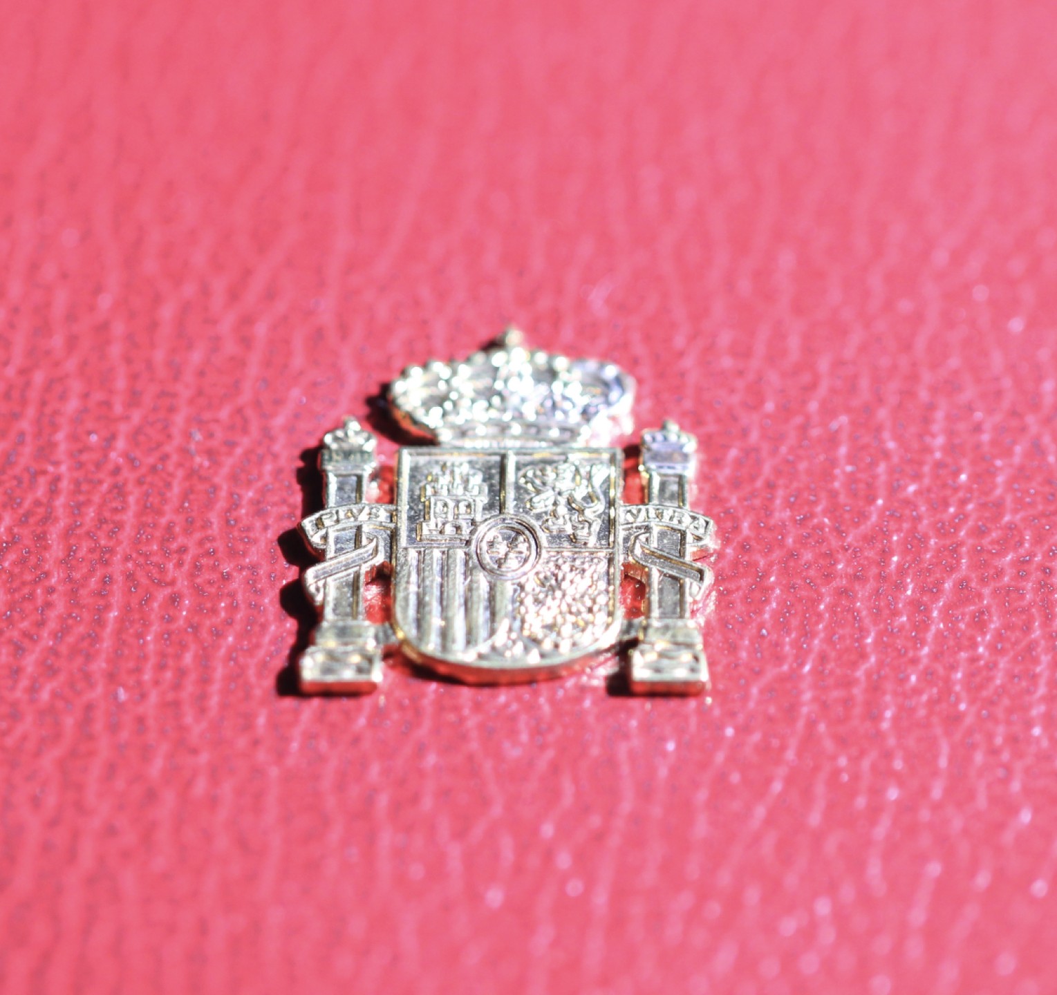 大猫徽章拍卖第204期  西班牙🇪🇸大十字级伊莎贝拉勋章 佛朗哥时期 原盒银质画珐琅 全品