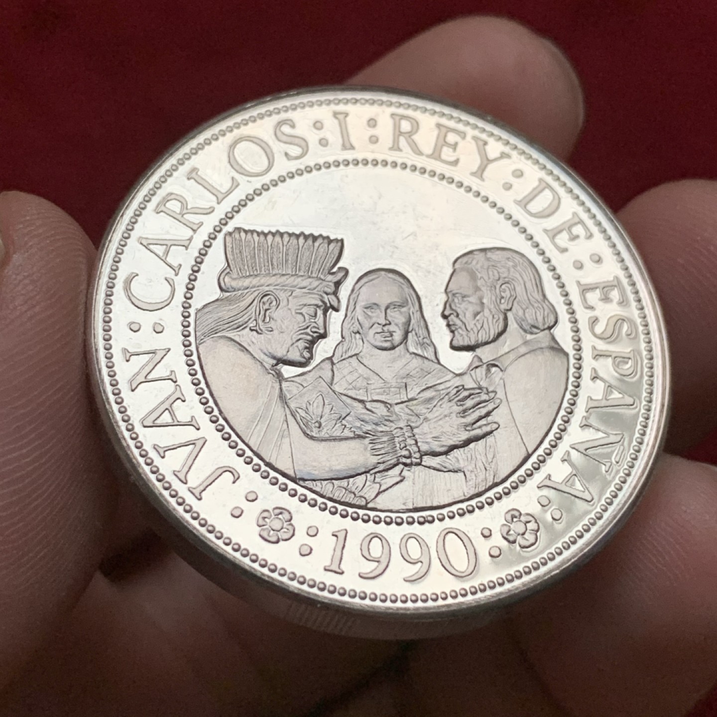 《竞宝斋》第102场-本周四 套币裸币专场（全场不限金额包邮） 西班牙发现新大陆五百周年纪念 1990年三人头 5000比塞塔银币 54克 925银