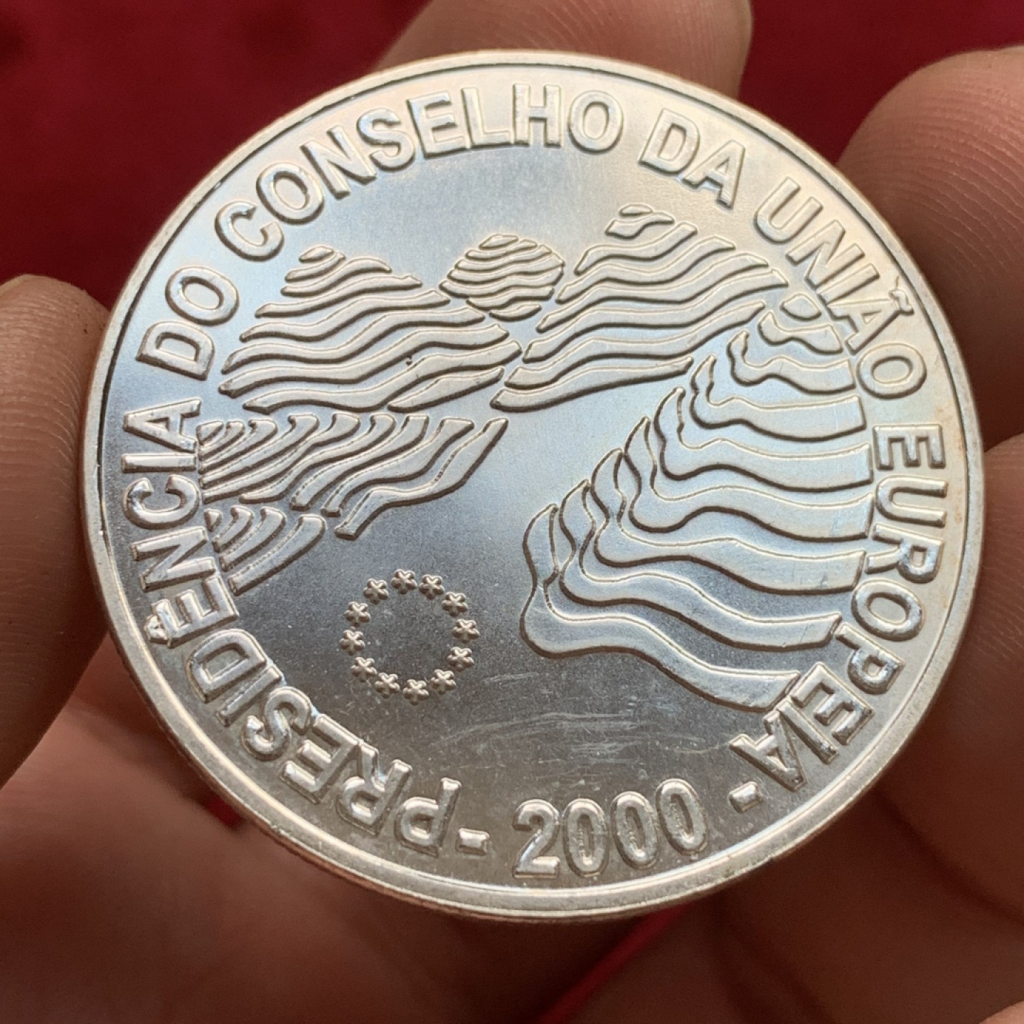 《竞宝斋》第102场-本周四 套币裸币专场（全场不限金额包邮） 葡萄牙 2000年担任欧盟轮值主席国克朗型 纪念大银币 Silver (.500) • 27 g • ⌀ 40 mm