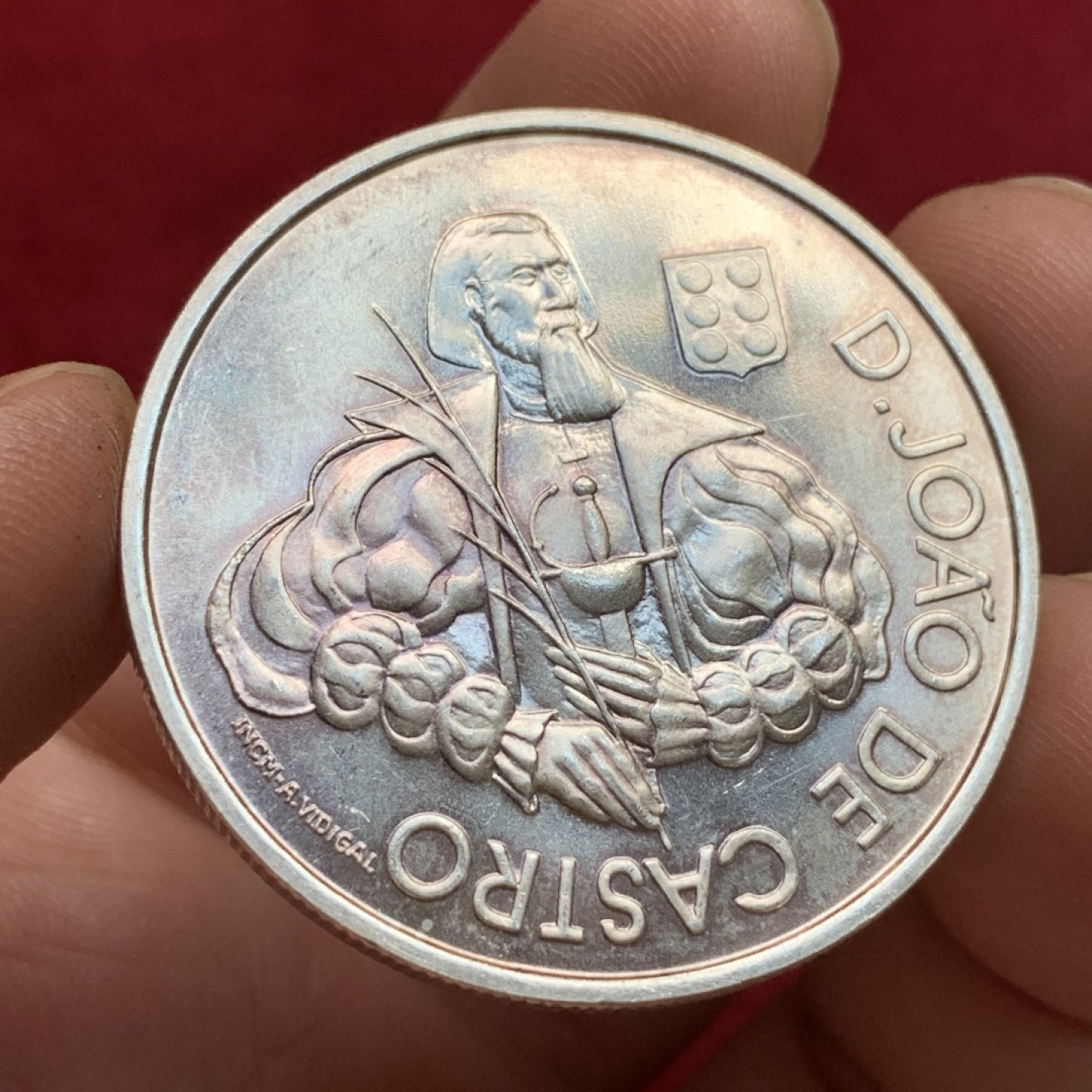 《竞宝斋》第102场-本周四 套币裸币专场（全场不限金额包邮） 葡萄牙2000年若奥 德 卡斯特罗1000埃斯库多克朗型纪念大银币 Silver (.500) • 27 g • ⌀ 40.1 mm