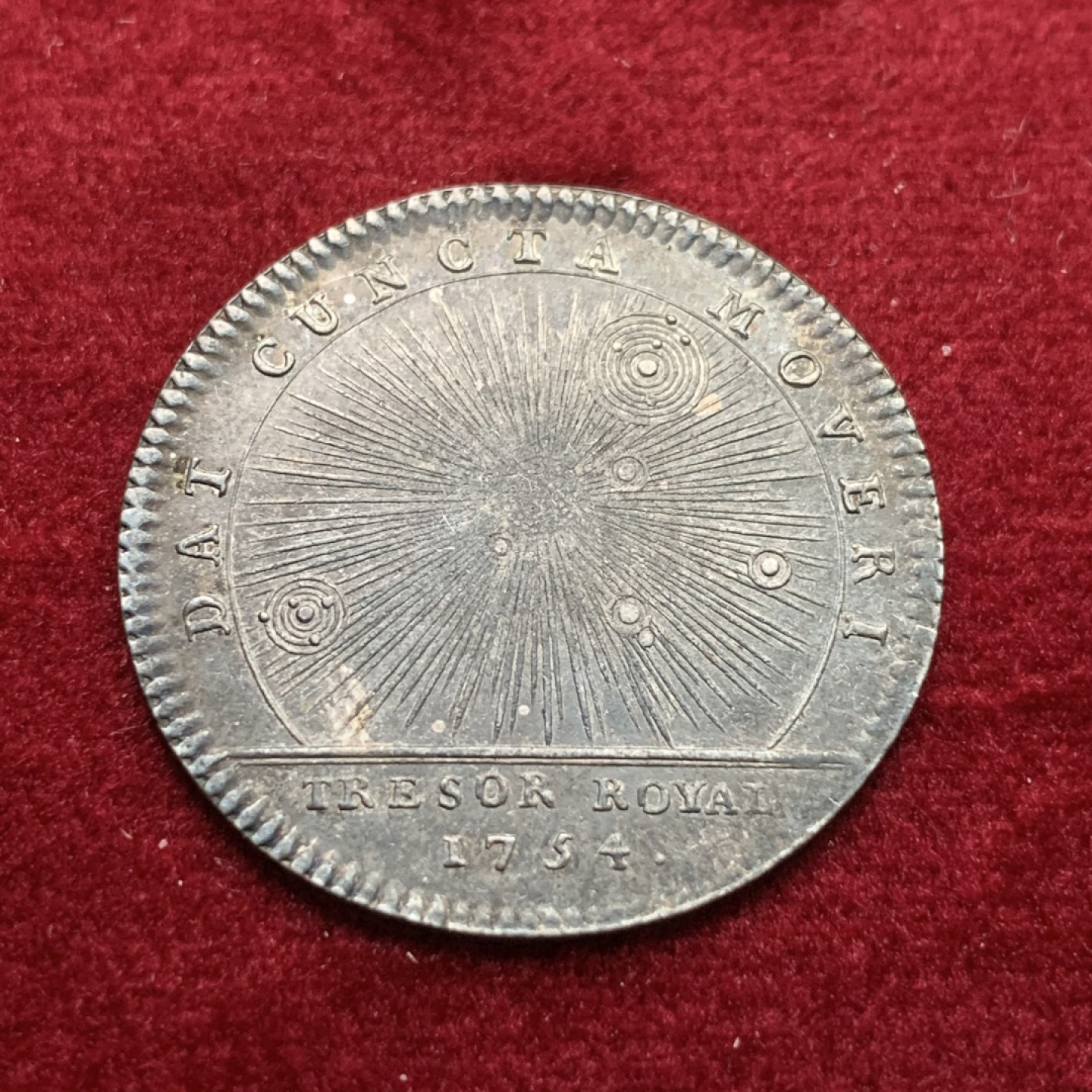 《竞宝斋》第102场-本周四 套币裸币专场（全场不限金额包邮） 法国 1754年路易十五 皇家宝藏系列 银JETON 五彩包浆 非常稀少