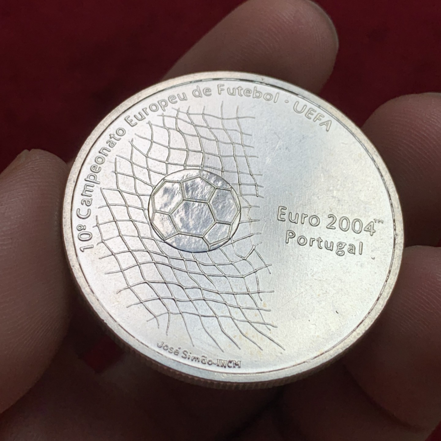《竞宝斋》第102场-本周四 套币裸币专场（全场不限金额包邮） 葡萄牙2001年欧洲杯1000埃斯库多克朗型纪念大银币 Silver (.500) • 26.95 g • ⌀ 40 mm
