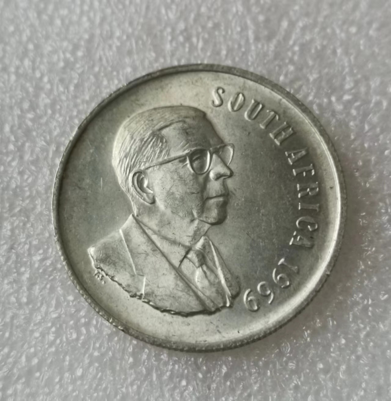 瓶子🏺第60期拍卖会 南非1969年1兰特﻿Donges博士纪念银币