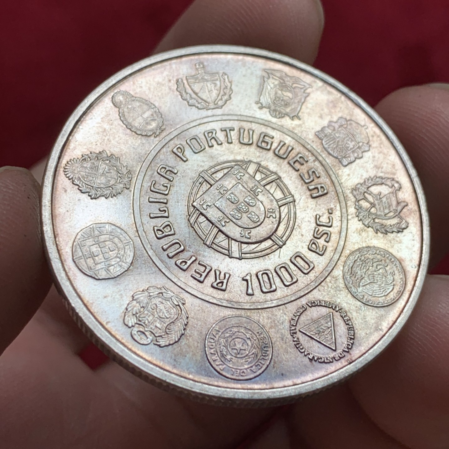 《竞宝斋》第102场-本周四 套币裸币专场（全场不限金额包邮） 葡萄牙2000年名驹卢西塔洛马1000埃斯库多克朗型纪念大银币 Silver (.500) • 27 g • ⌀ 40.1 mm