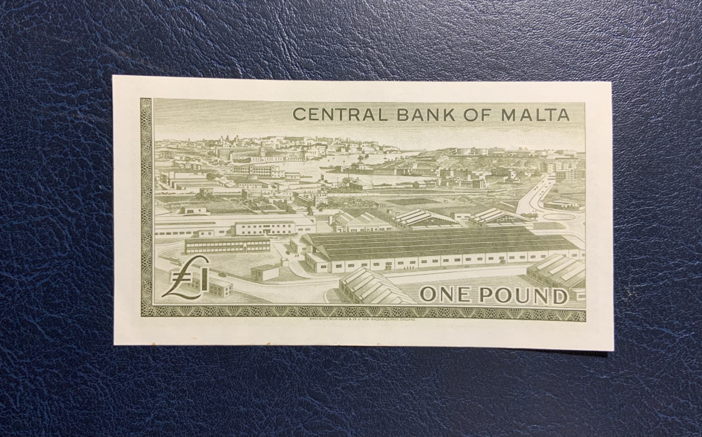 收藏联盟Quantum Auction 第197期拍卖 (已更新) 马耳他1967年(1969)1镑 品相UNC- 灯下有斑 戎装女王