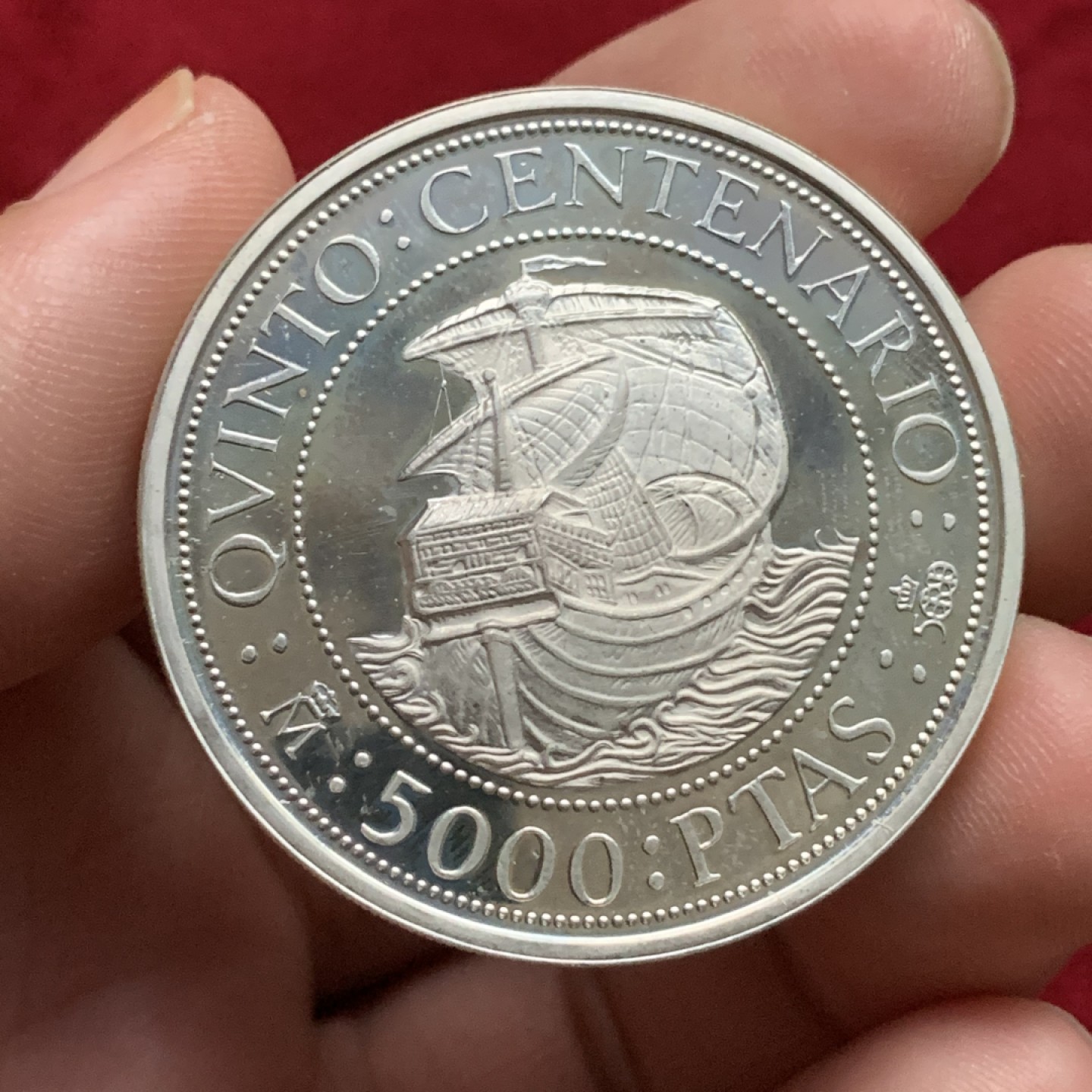 《竞宝斋》第102场-本周四 套币裸币专场（全场不限金额包邮） 西班牙发现新大陆五百周年纪念 1989年大帆船 5000比塞塔银币 54克 925银