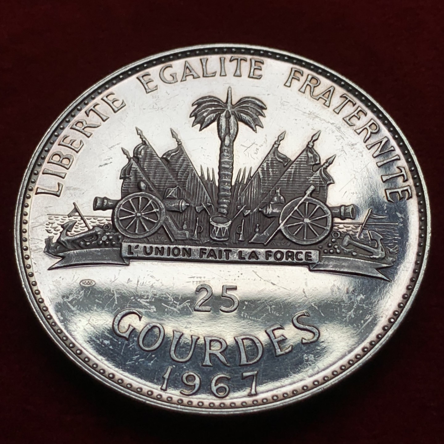 《竞宝斋》第102场-本周四 套币裸币专场（全场不限金额包邮） 海地1967年 十周年革命纪念 25G精制大银币 118克纯银