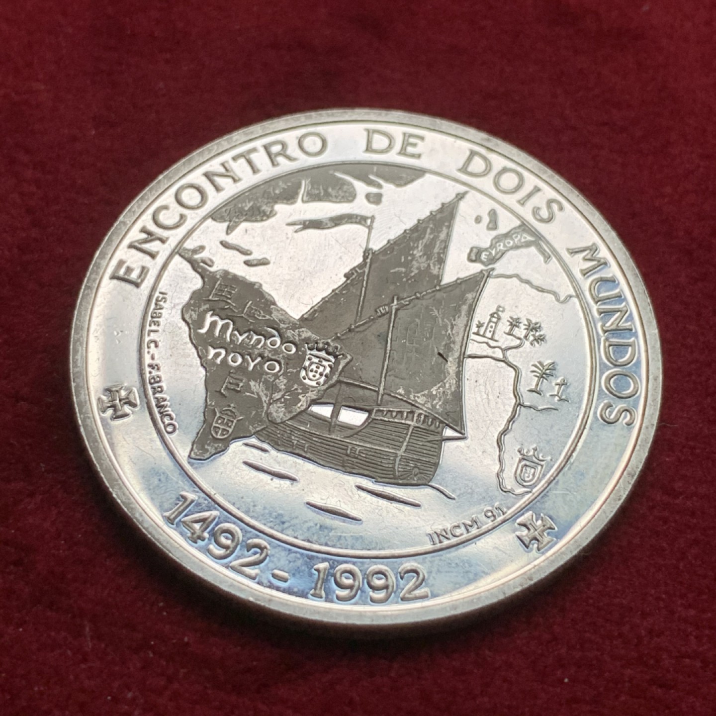 《竞宝斋》第102场-本周四 套币裸币专场（全场不限金额包邮） 葡萄牙1992年 发现新大陆系列 1000埃斯库多 精制大银币 27克 925银
