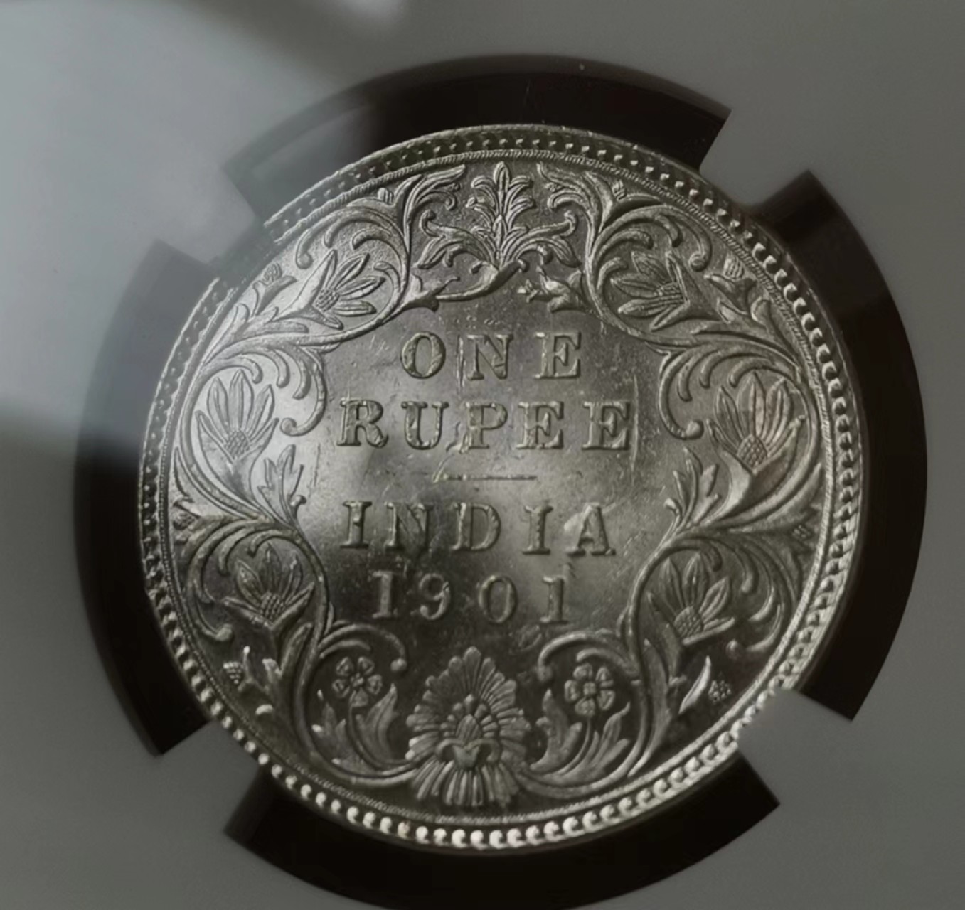 瓶子🏺第60期拍卖会 英属1901年维多利亚印度1卢比银币