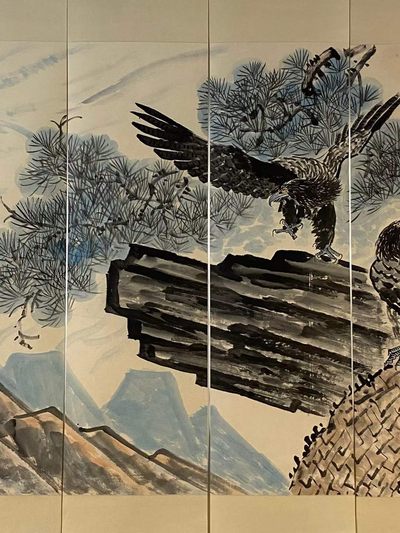 徐悲鸿纸本松鹰图八条屏通景 徐悲鸿纸本松鹰图八条屏通景