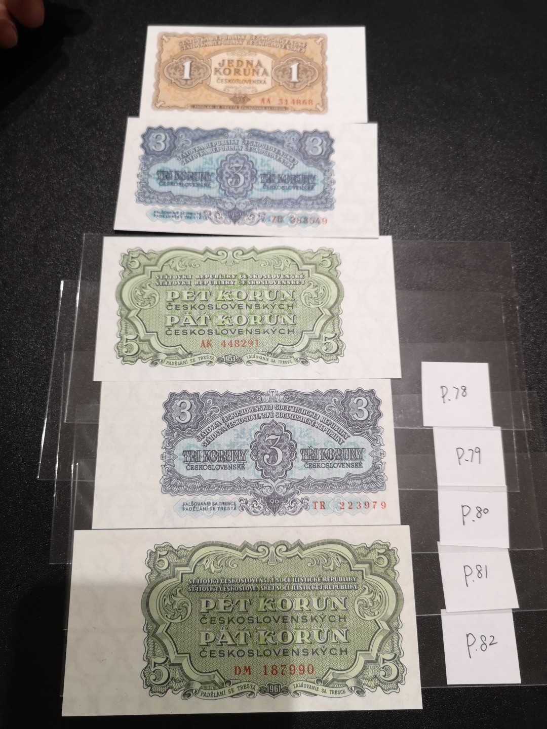 《外钞收藏家》第二百零七期（东欧三国裸钞专场） 捷克斯洛伐克1、3、5、3、5克朗五张 1953、1961年小面额各一套  ZB388549补号 全新