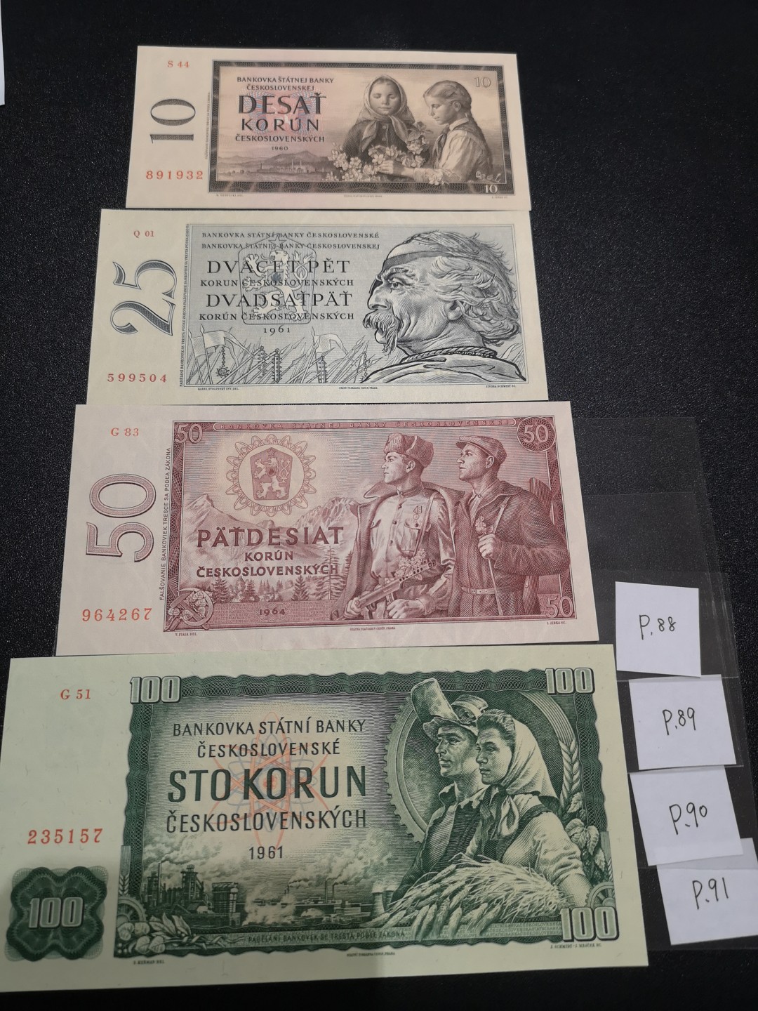 《外钞收藏家》第二百零七期（东欧三国裸钞专场） 捷克斯洛伐克 1960-1964年全套 全新 100面额一个角稍微有压痕软折瑕疵