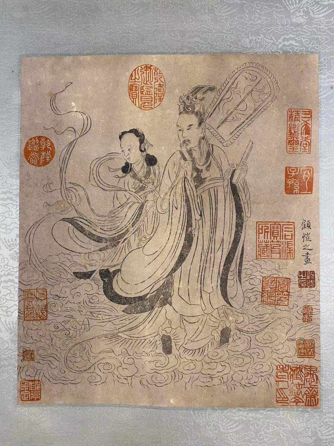顾恺之纸本人物立轴