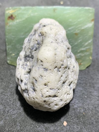 精美天然新疆哈密麻皮高玉化蛋白玉原石一块， - 精美天然新疆哈密麻皮高玉化蛋白玉原石一块，