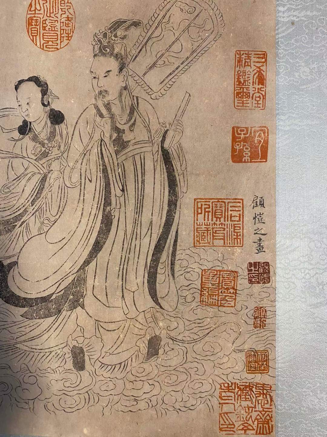 顾恺之纸本人物立轴