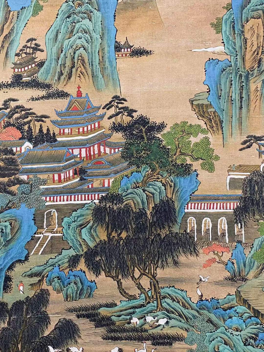 仇英绢本立轴。（约1498年—约1552年），字实父，号十洲，原籍江苏太仓，后移居吴县（今苏州），明代绘画大师。