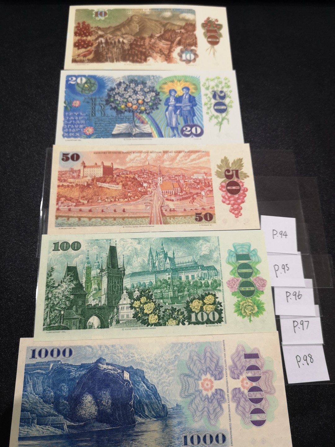 《外钞收藏家》第二百零七期（东欧三国裸钞专场） 捷克斯洛伐克 1985-1989年全套（解体前最后一套）全新