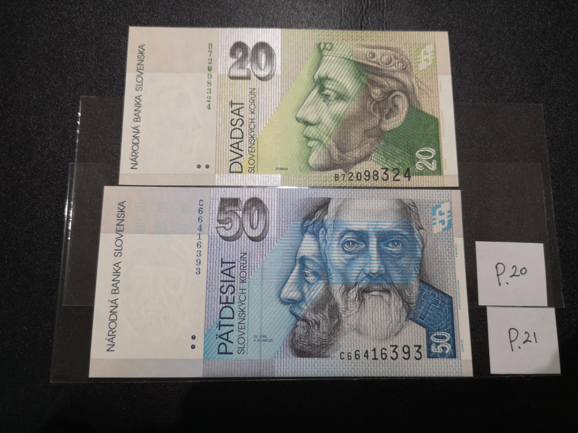 《外钞收藏家》第二百零七期（东欧三国裸钞专场） 斯洛伐克-1997-20 克朗 首冠B/斯洛伐克-1999-50 克朗 次冠C 全新两张