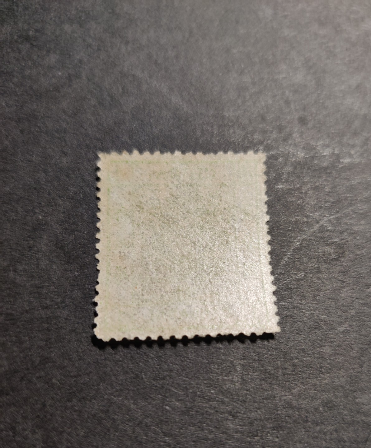 洪涛臻品 精选邮票限时拍卖第五十期 中国第一枚邮票，大清海关光齿薄纸大龙邮票，新票原胶润白十分难得