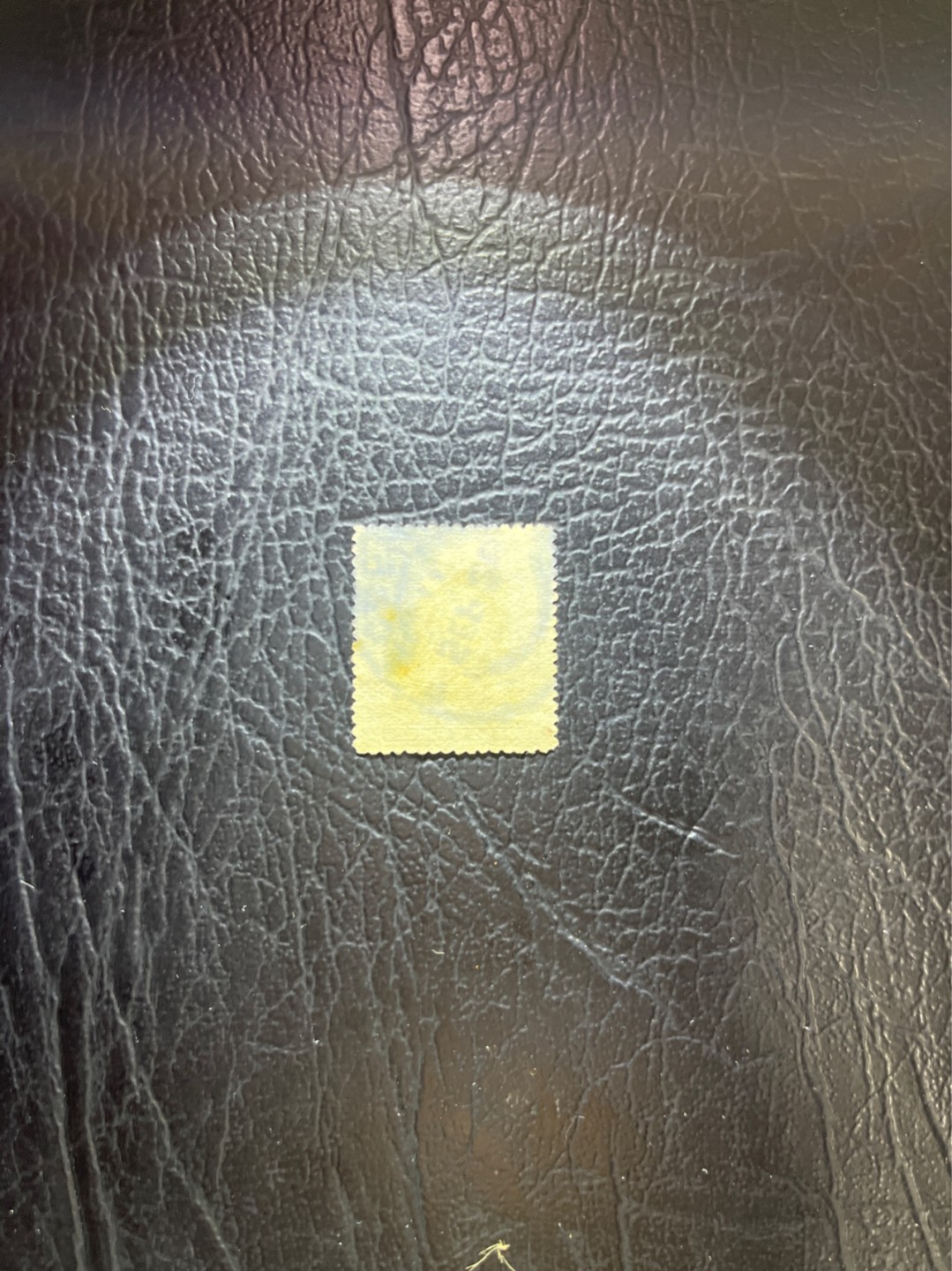 洪涛臻品 精选邮票限时拍卖第五十期 大清鲤鱼票，5角，终生保真，品相不错，角全，无揭薄。入手保真清代文物邮票的机会！