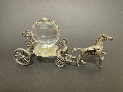 海外回流精品（欧美专场） - 欧洲回流银水晶马车摆件，工艺精美，长：10cm。