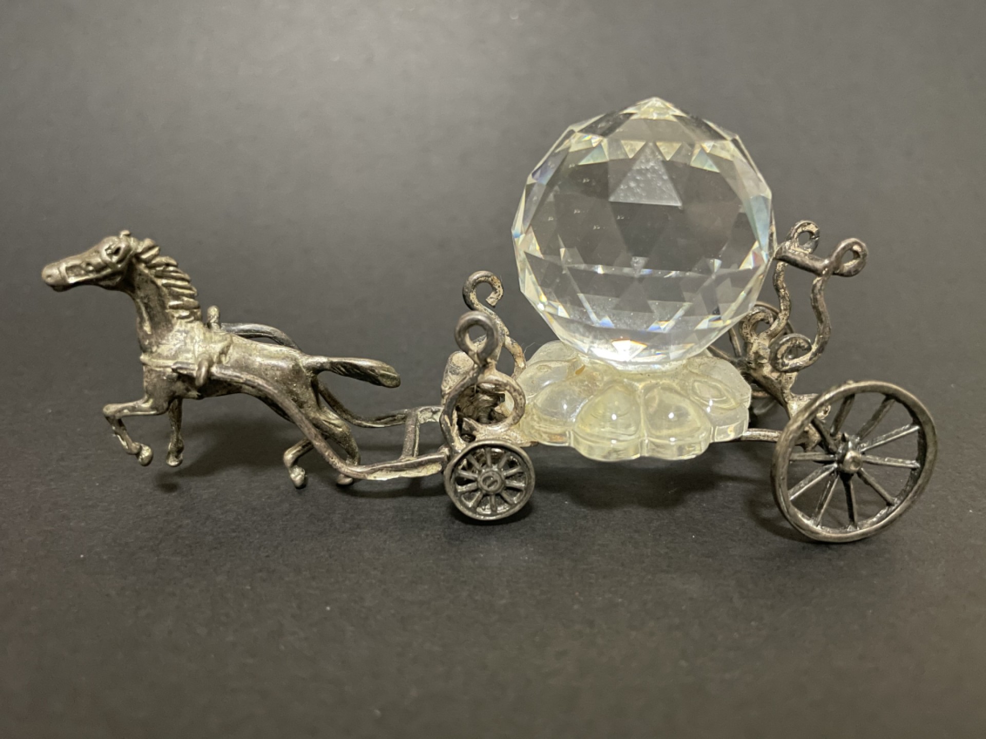 海外回流精品（欧美专场） 欧洲回流银水晶马车摆件，工艺精美，长：10cm。