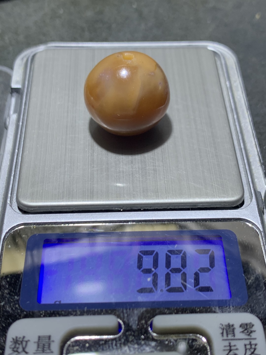 精美冻料战国红玛瑙随形珠一颗！