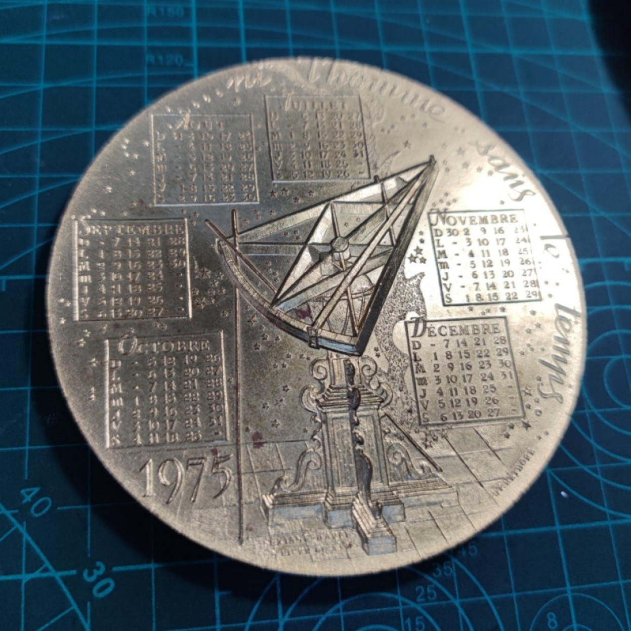 gush小明20221011周二 法国1975日历镀金大铜章 一些小锈斑和小磕碰