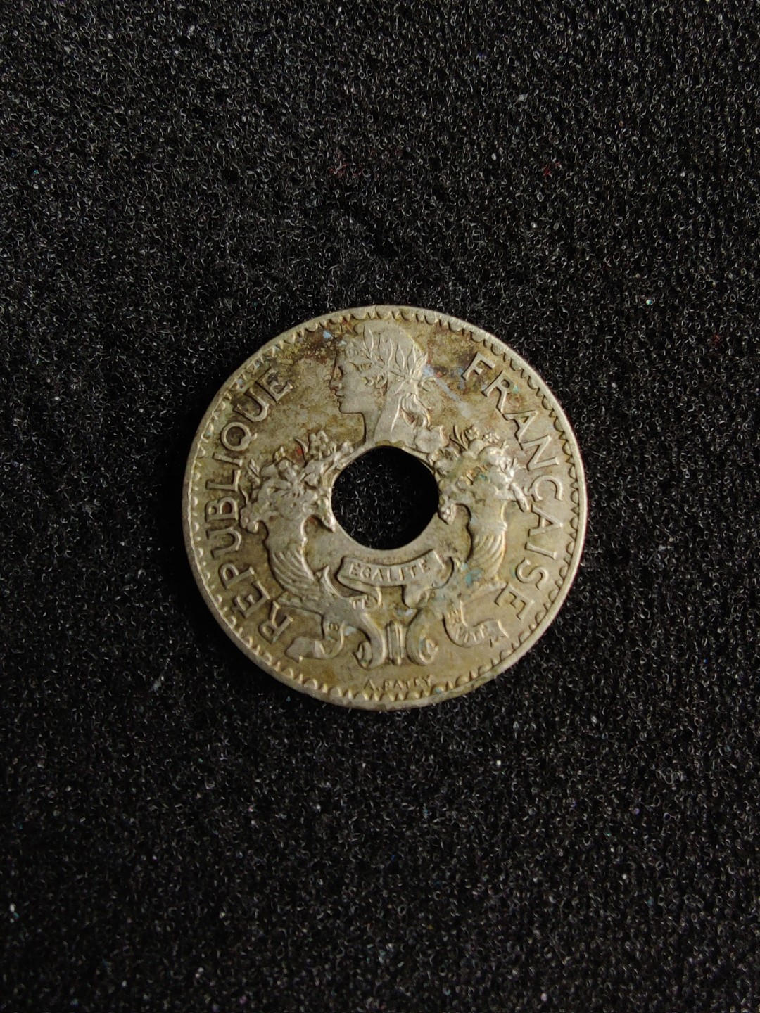 ♥一只鱼（世界钱币第四期） 法属印支5分