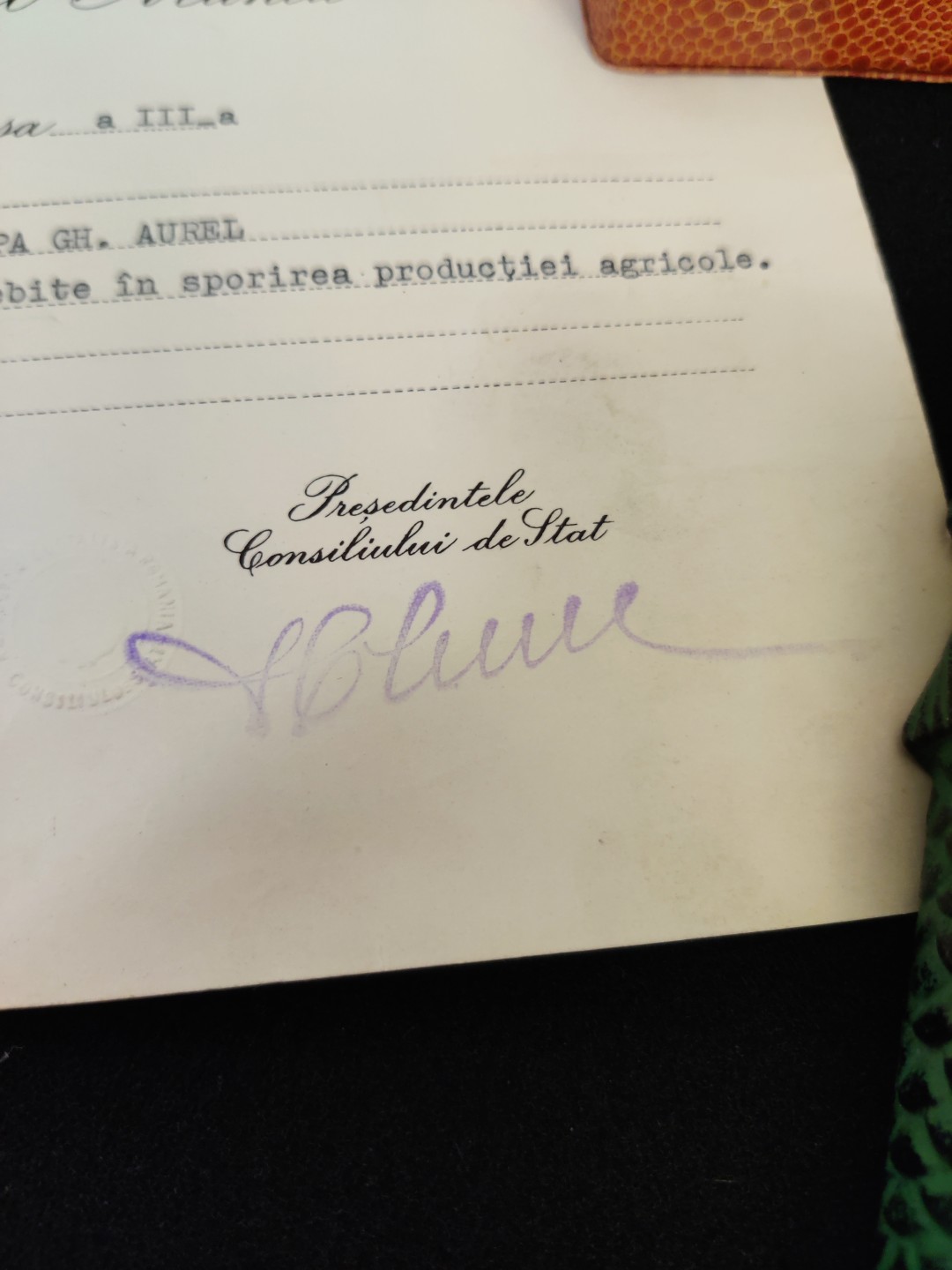 第五期 全场0元起拍 咸鱼国勋章拍卖专场10月16日下午6：00开始 罗马尼亚三级劳动勋章 带早期蛇皮盒与证书及证书筒