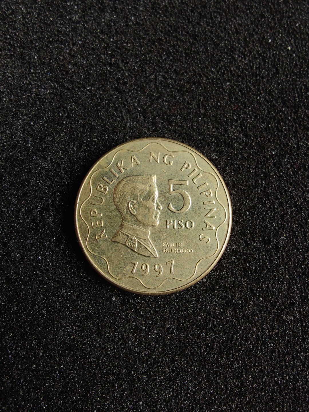 ♥一只鱼（世界钱币第四期） 菲律宾5比索