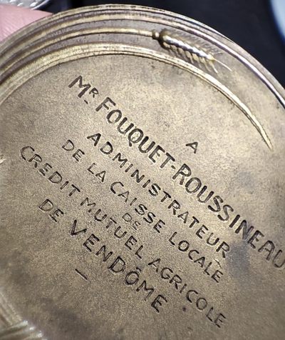 gush小明20221011周二 法国农业人物大铜章