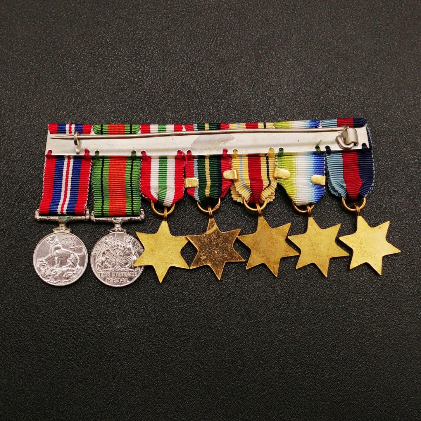 勋章奖章交易所10月15日群拍 英国二战迷你尺寸奖章联排