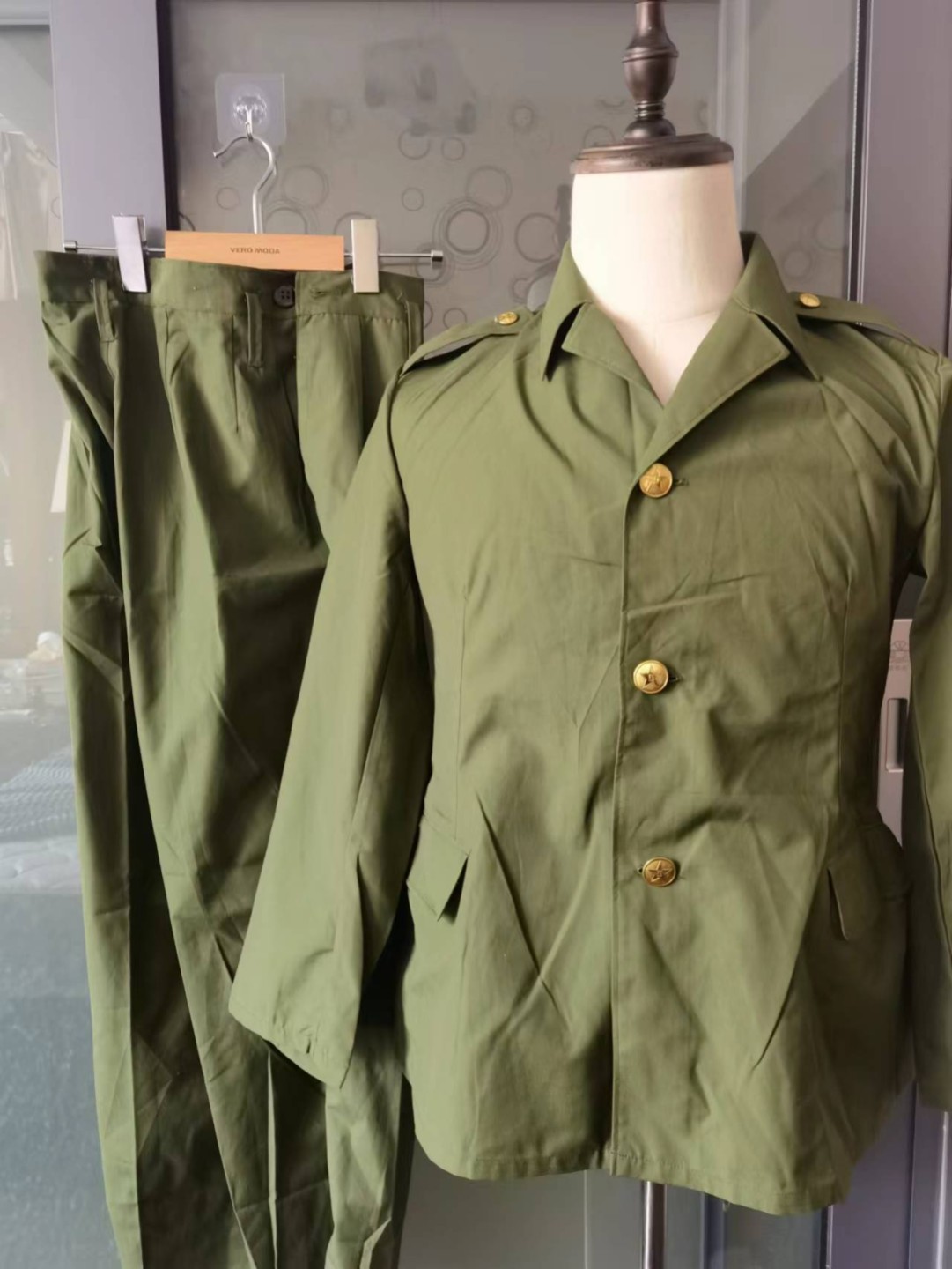 欧亚大陆勋奖章制服交流会服装小拍 85式女干部常服