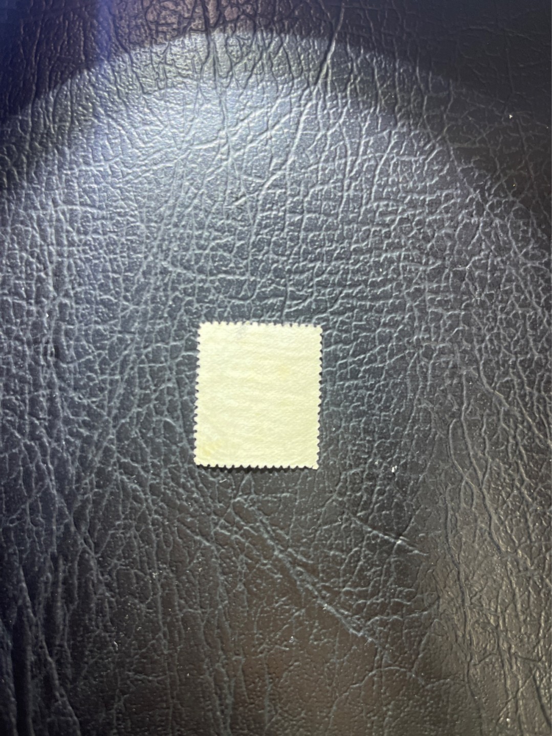 洪涛臻品 精选邮票限时拍卖第五十一期 大清龙票, 上海戳，红2分, 发行过两次, 1898年发行的龙票有太极图水印(又分厚纸与薄纸), 1901-1910发行的龙票无水印, 随手取票未验水印(大多即使有水印也不易肉眼看到,部分薄纸龙票可以肉眼看到水印), 买家可以自行研究捡漏！百年老邮票, 难免有瑕疵, 入手文物级邮票的机会！