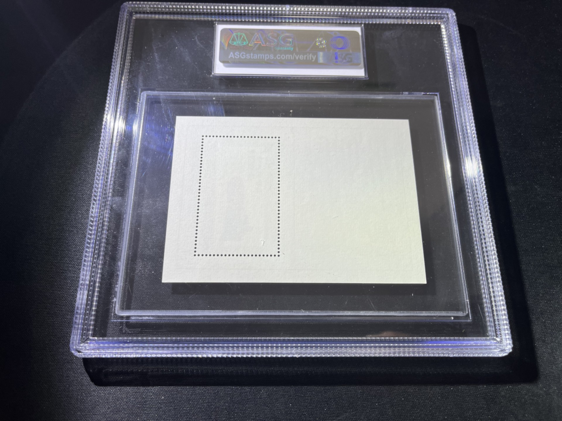 洪涛臻品 精选邮票限时拍卖第五十一期 T44M齐白石小型张  ASG85OG  盒拆送评，面艳背白，状态极佳，104最严格时期出分，85分的价格90-95分的品质，可以砸壳搏高分的货，无纸点，无黄，无软硬折，背面无多余油墨，绝对的高配版85分，非常好的客厅，书房摆件。喜欢不要错过！
