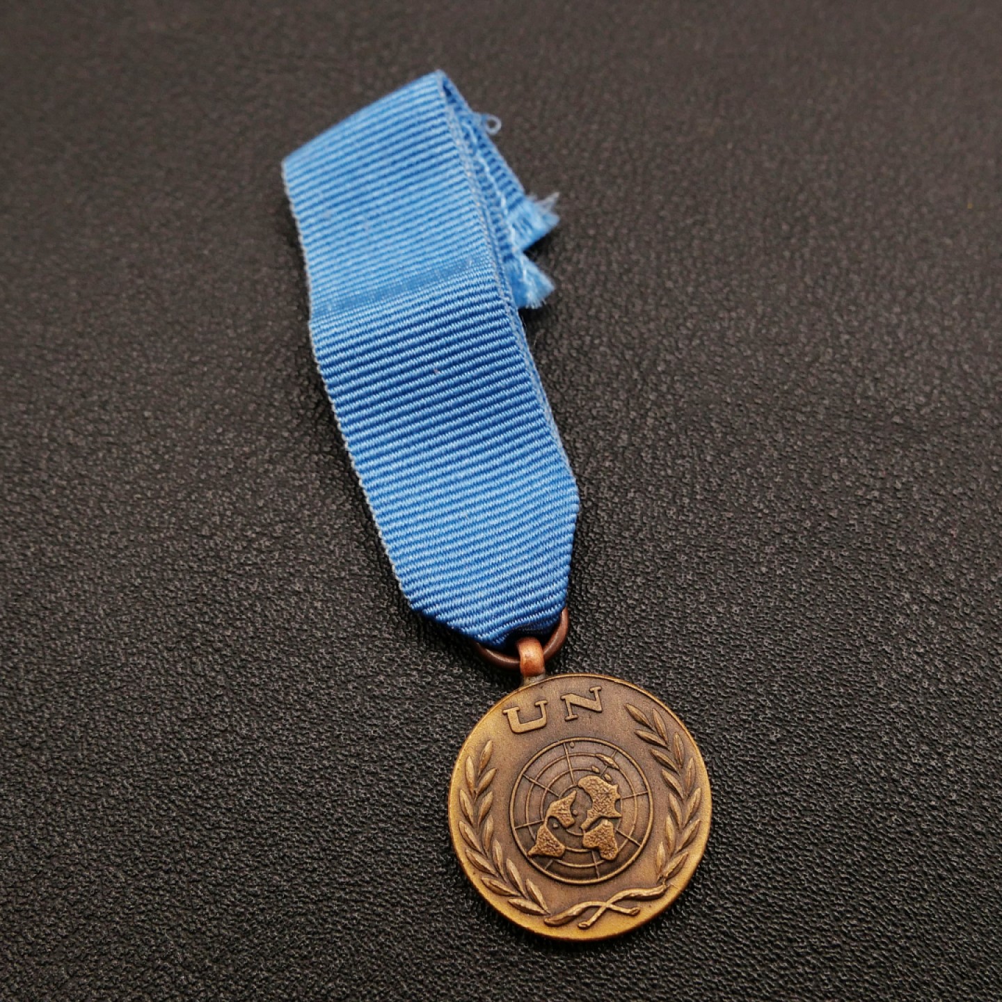 勋章奖章交易所10月15日群拍 联合国总部服务迷你尺寸奖章